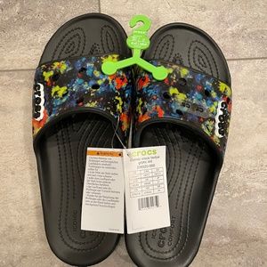 CLASSIC CROCS TIE-DYE GRAPHIC SLIDE
